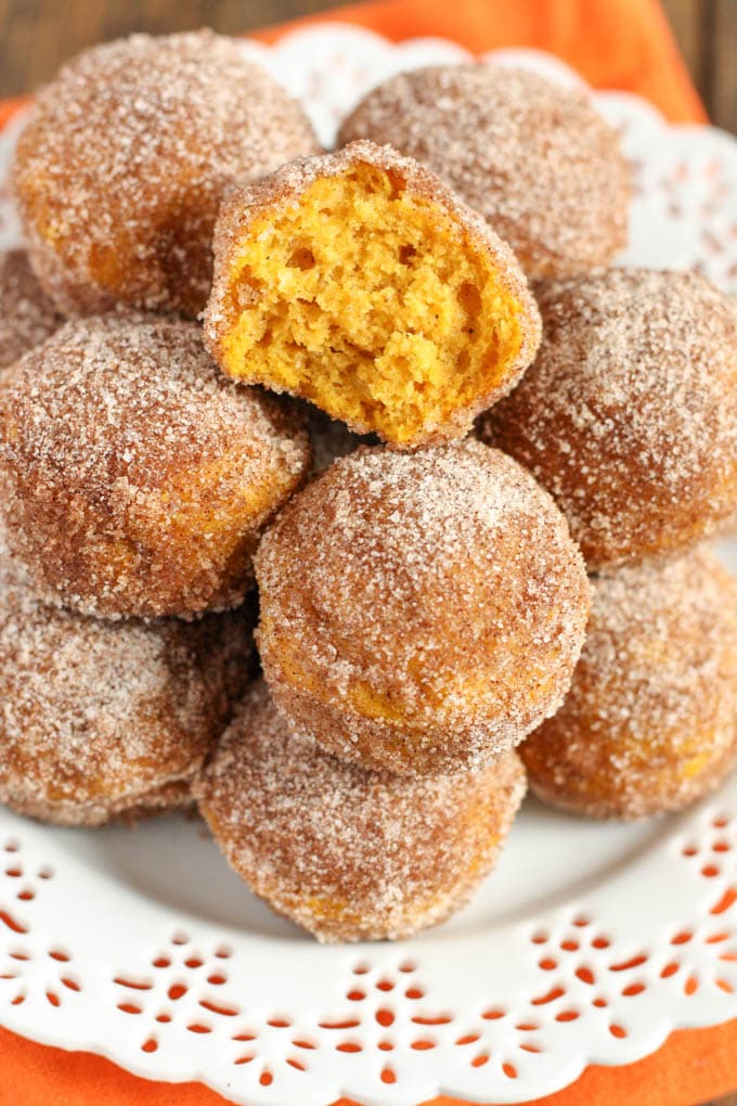 cinnamon crumb cake donut holes