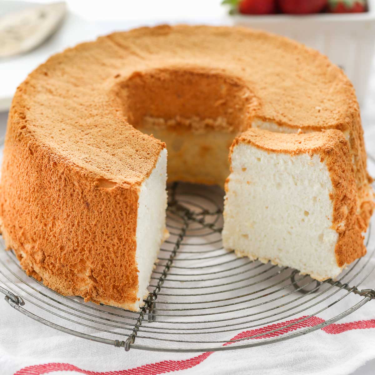 Try this angel food cake and get more recipes and inspiration from food.com. Abgel Food Cake Recipe Ideas . Angel Food Cake Live Well Bake Often